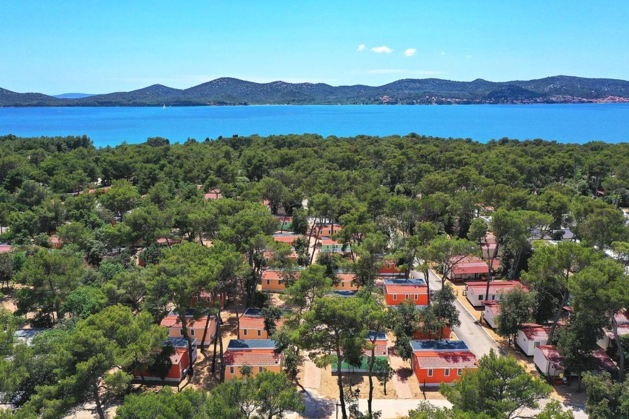 Mobile Home Saky, Biograd Na Moru Zewnętrze zdjęcie