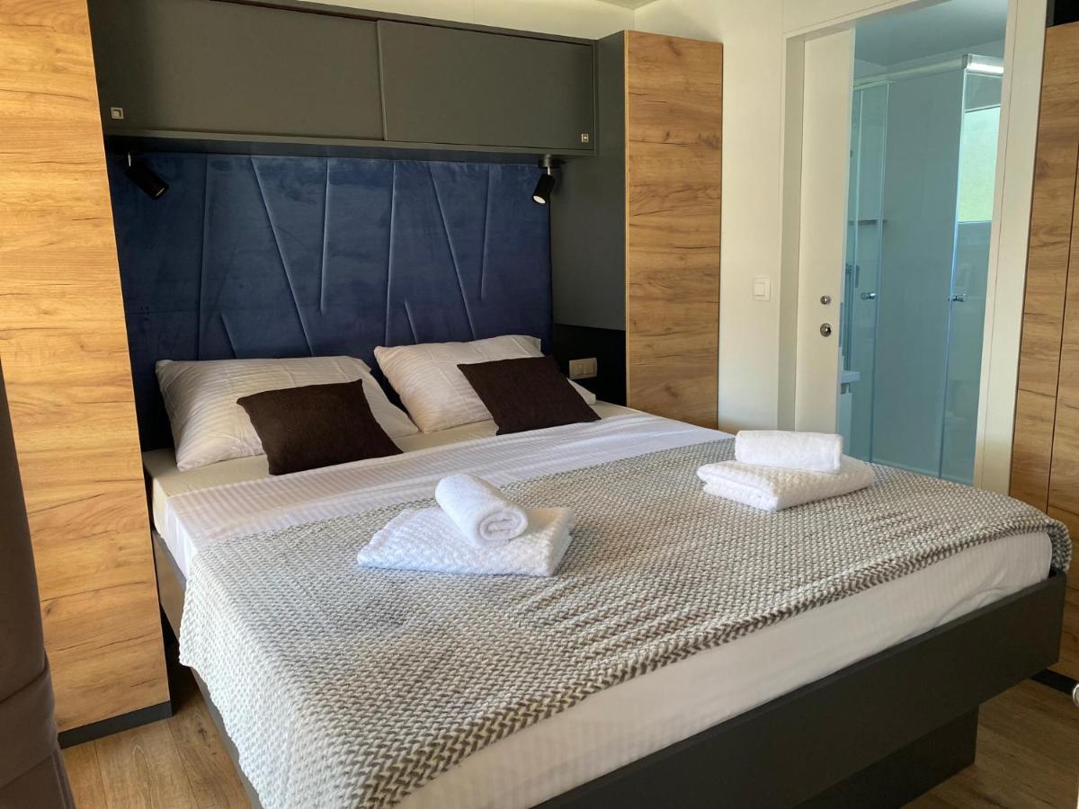 Mobile Home Saky, Biograd Na Moru Zewnętrze zdjęcie