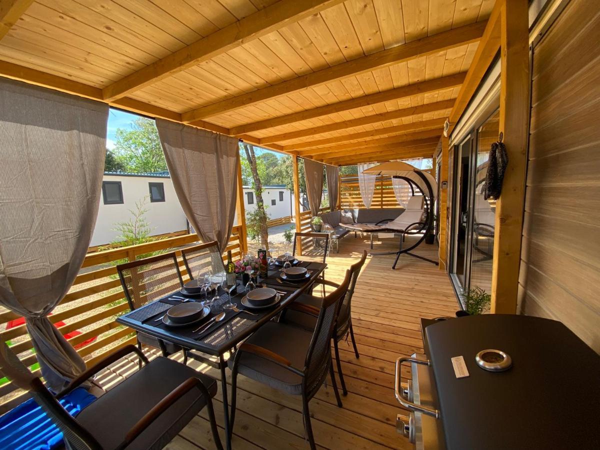 Mobile Home Saky, Biograd Na Moru Zewnętrze zdjęcie