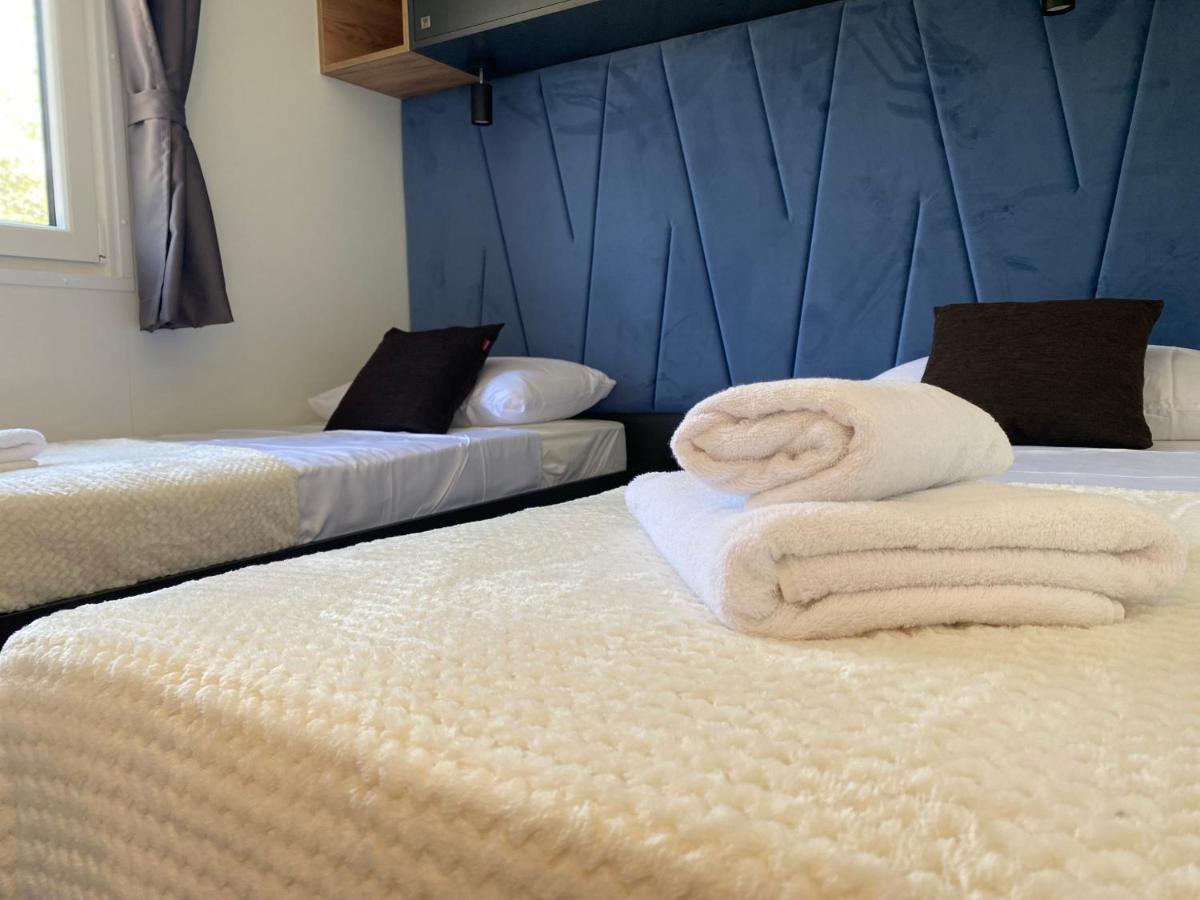 Mobile Home Saky, Biograd Na Moru Zewnętrze zdjęcie